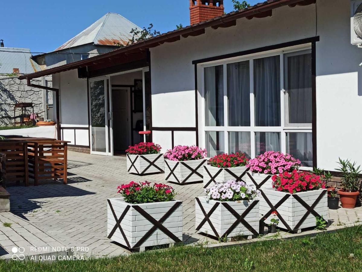 Экодом Hotell Bilhorod-Dnistrovskyj Eksteriør bilde